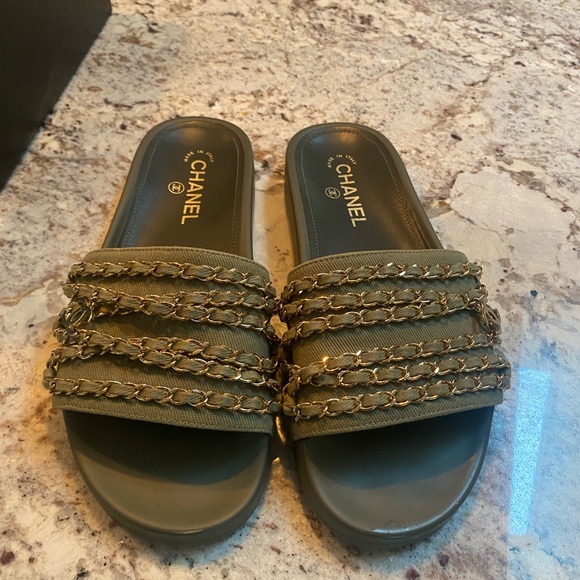 Chanel chain slides- Army Green sz 40 - Picture 5 of 9